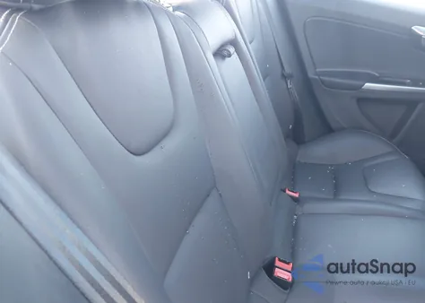 2017 Volvo S60 T5 Dynamic z USA, uszkodzony, nr VIN YV140MTL3H2434602